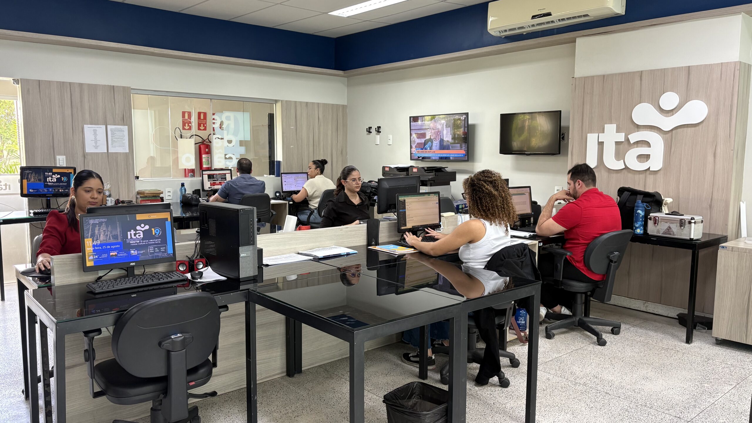 Orla e cidade registradas na vinheta oficial dos 20 anos